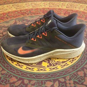 Nike Quest 3 navy red